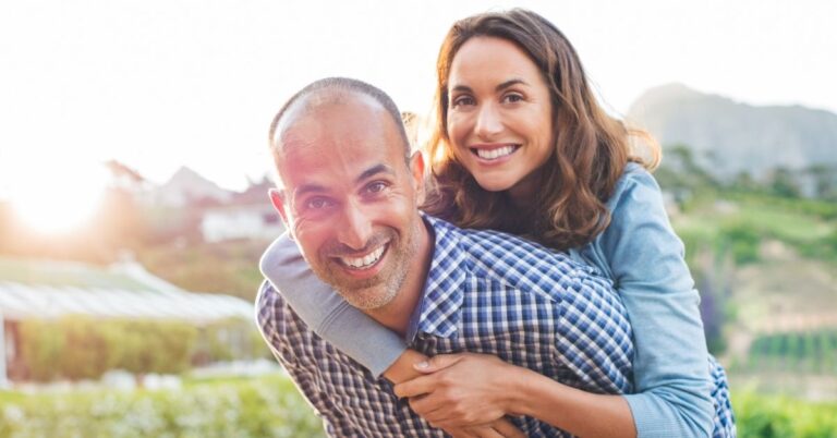 How To Tell If A Girl Likes You